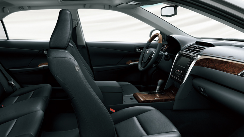 toyota-camry-2016-gia-ưu-đai-toyota-saigon (6).png