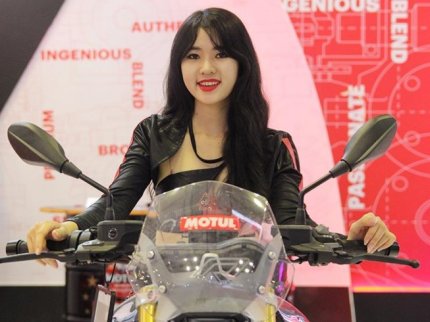 chan-dai-xe-moto-2017 (1).jpg